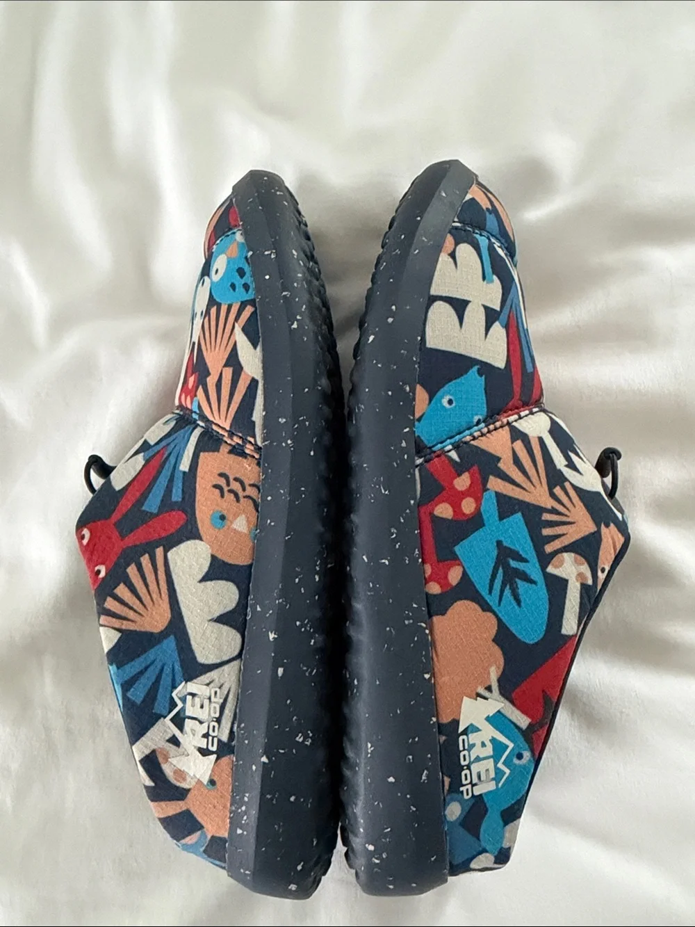 REI Co-op Camp Dreamer slip-on shoes Size 4Y Kids Unisex All Over Animal Print